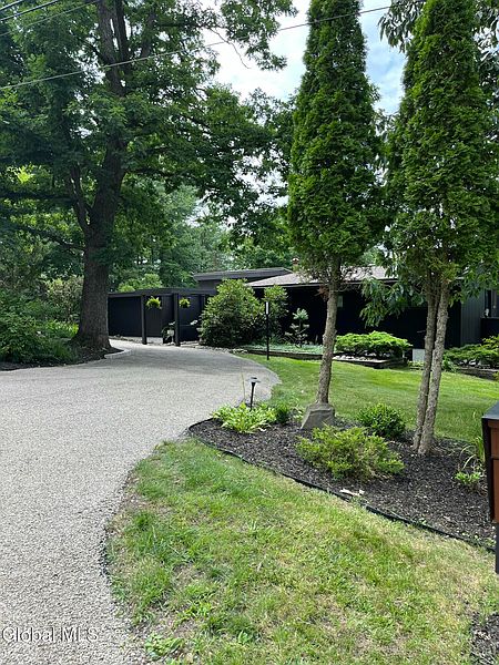 3rd image of 80 Van Leuvan Drive