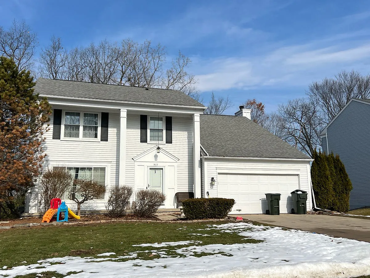 537 Arlington Dr photo 1