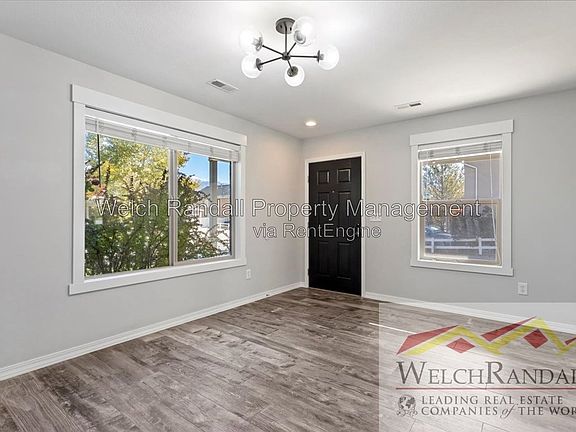 4th image of 430 S Lincolnshire Way