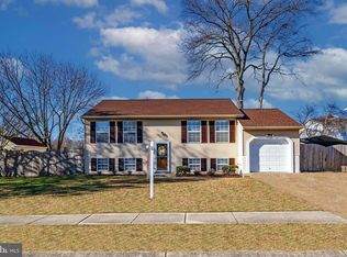 8028 Mansion House Xing, Pasadena, MD