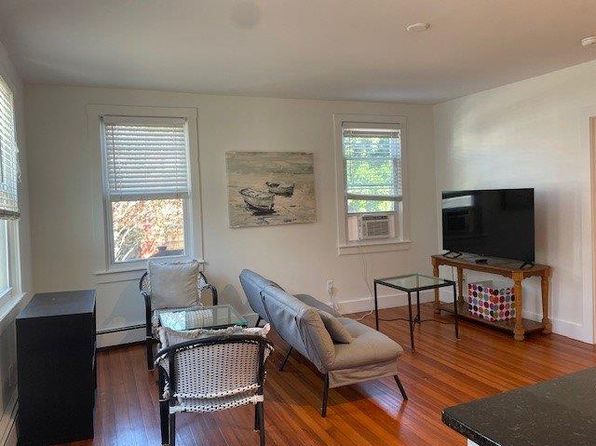 40 Prospect Hill St