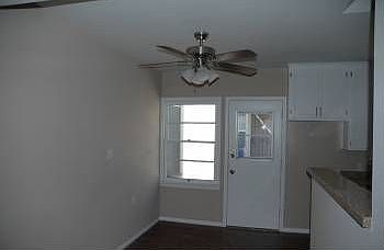 3rd image of 7958 De Garmo Ave