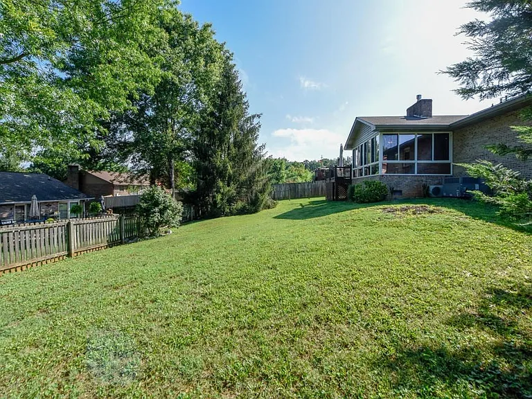 1313 Carowinds Cir — Photo 18