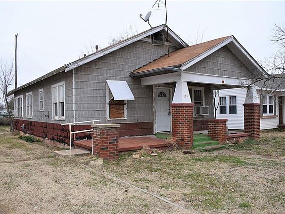 3rd image of 124 N Shawnee Ave