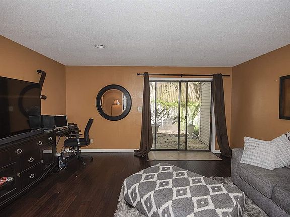 2nd image of 4225 Brookside Dr