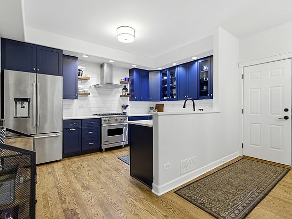 5th image of 18 Moorings Dr