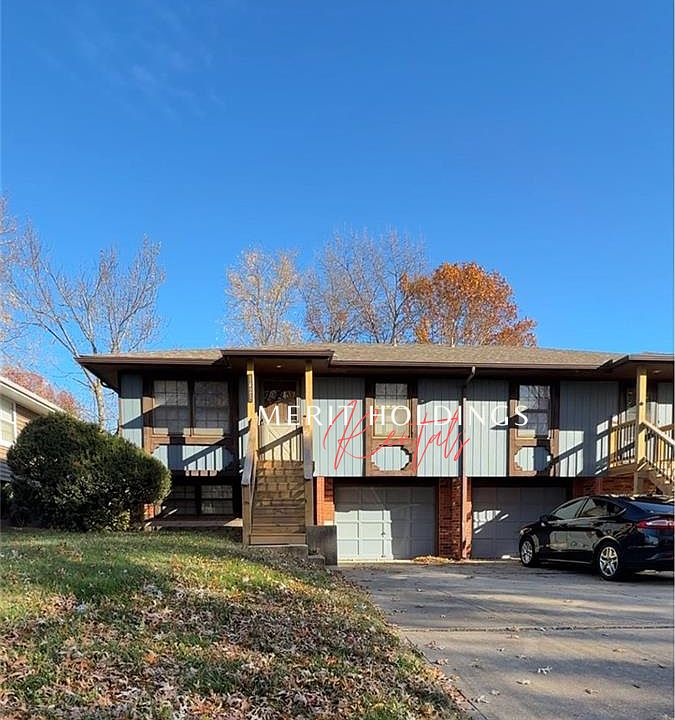 Duplex with 1 Car Garage and Off Road Parking