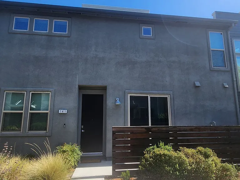 141 Log Pond Ln — Photo 2