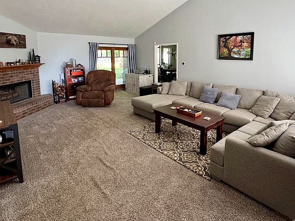 2nd image of 221 S Abbey Ln