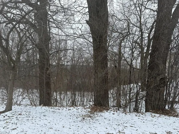 Salem Heights Ln SW, Rochester, MN 55902