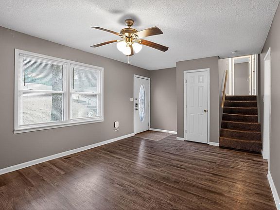 5th image of 512 15th Ave NW