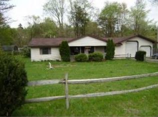 8958 N 1050 E, Walkerton, IN 46574