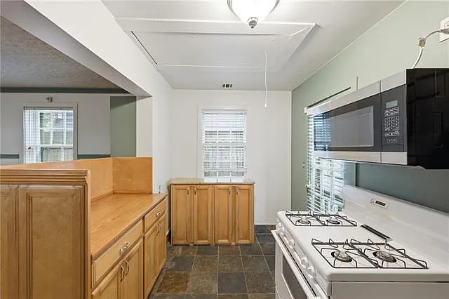809 Governor Nicholls St — Photo 10