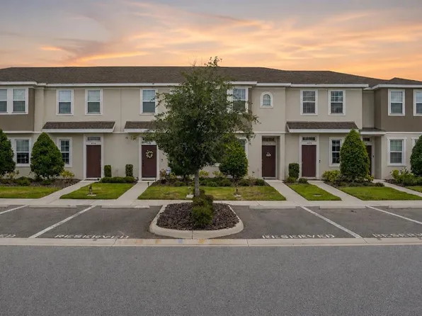 6126 Fairmont Ln, Palmetto, FL 34221