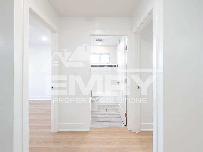 814 N Wilmington Blvd — Photo 19