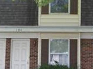 1424 Dartmouth Dr, Saint Charles, MO 63303