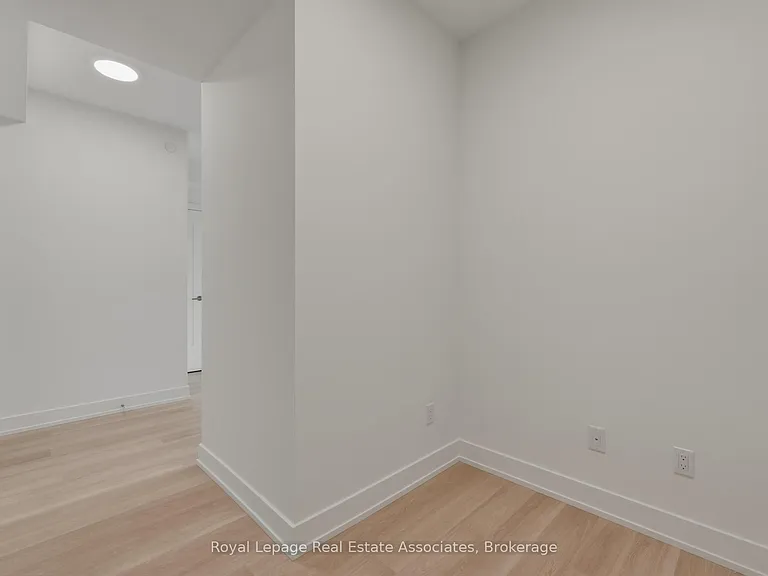 25 Cordova Ave #1802 — Photo 6