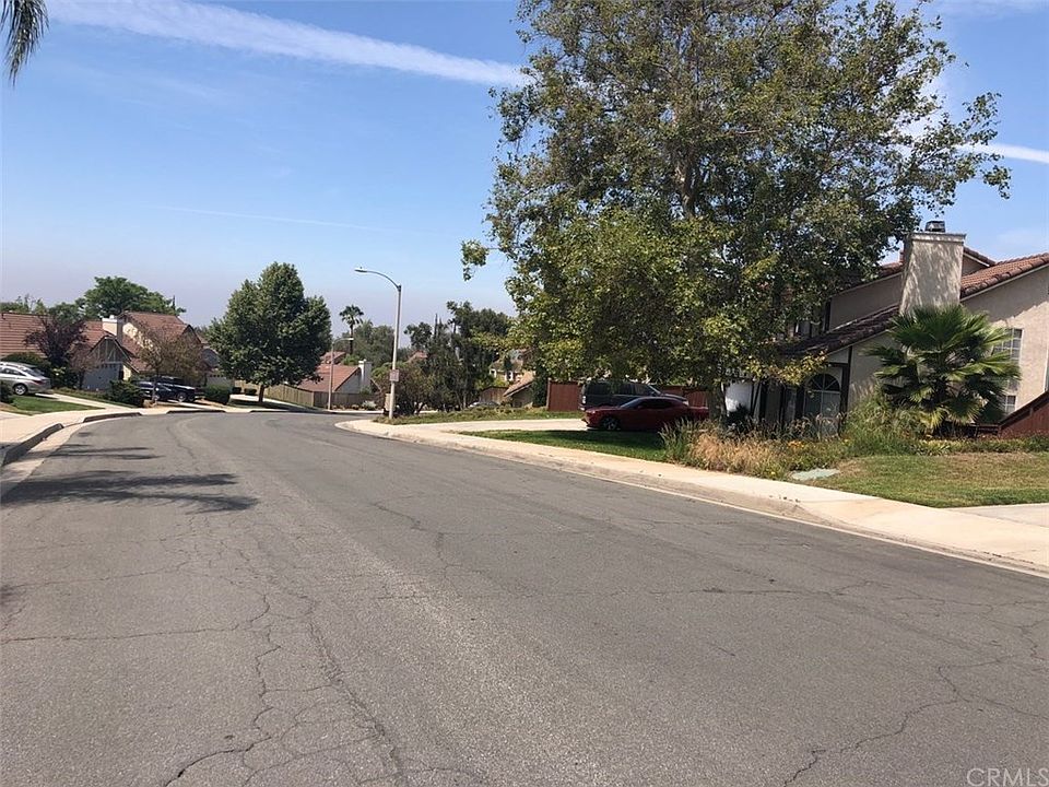 2nd image of 24582 Jasmine Ct