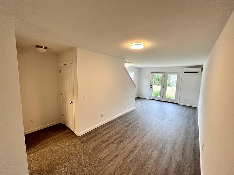 Entry from basement to living room