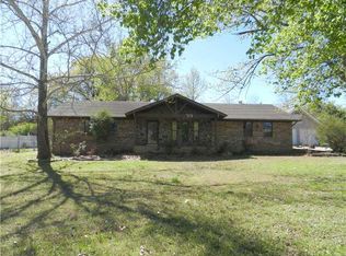 719 N Main St, Greenwood, AR 72936