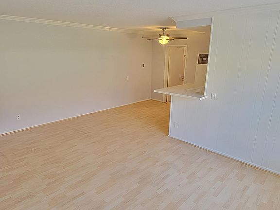 5th image of 1513 Beloit Ave #205