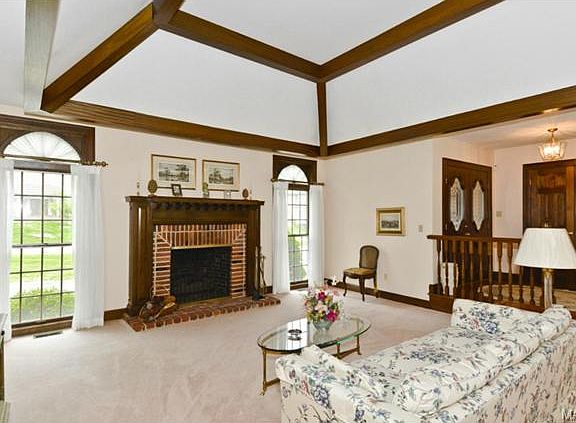 3rd image of 674 Pine Cone Ct