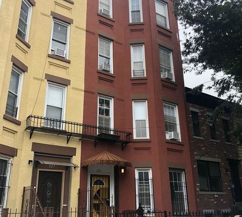 1st image of 329 Quincy St APT 2