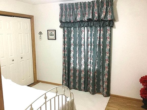 5th image of 2317 Norman Ave