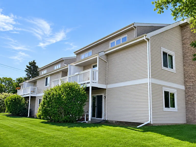 Tennyson Heights Apartments — Photo 8