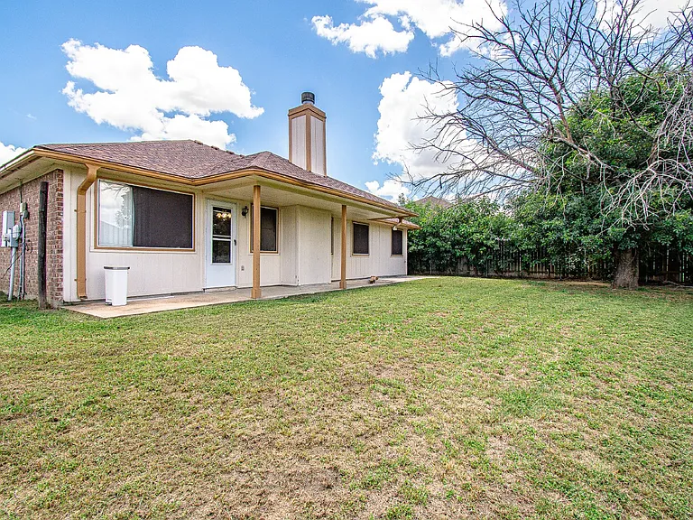 3301 Dorothy Jane Dr — Photo 19