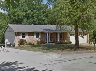 1443 Trails Ct, Fenton, MO 63026