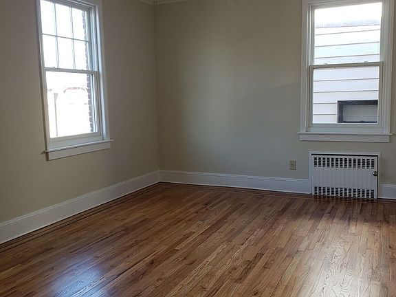 2nd image of 2843 41st St #2