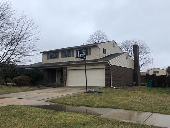 2nd image of 24782 Blanche St