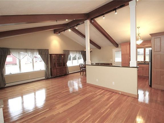 4th image of 4-1 Sherwood Ln