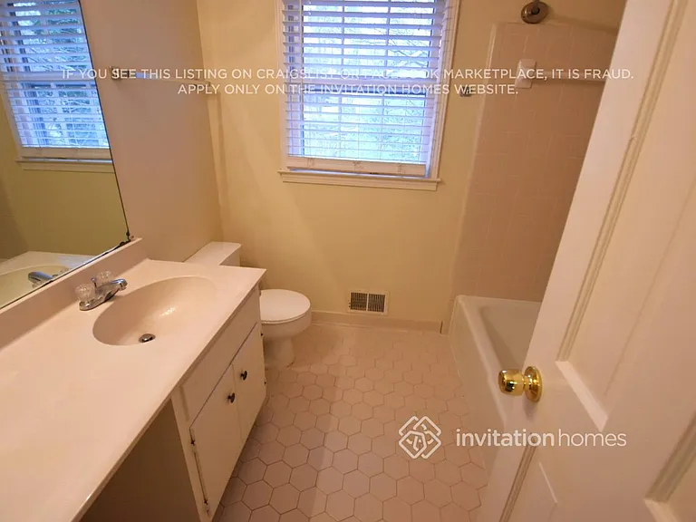 2433 Shipshire Pl — Photo 9