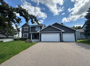 1428 Interlachen Cir, Woodbury, MN 55125