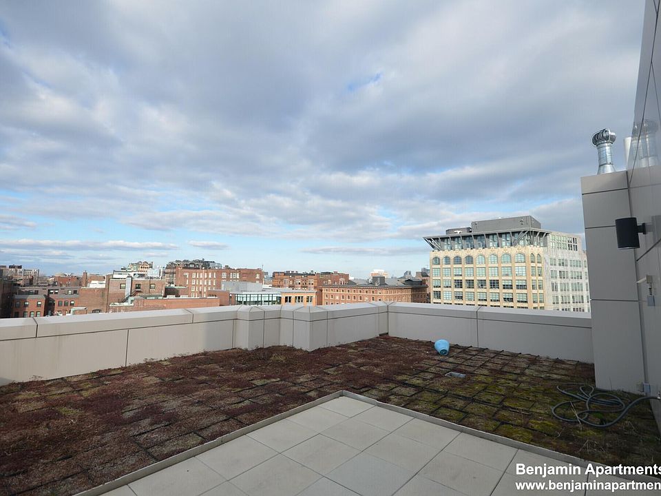 2nd image of 1080-1084 Boylston St #403