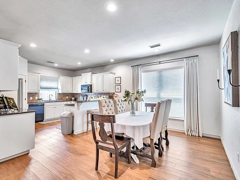 5908 Pedernales Dr — Photo 8