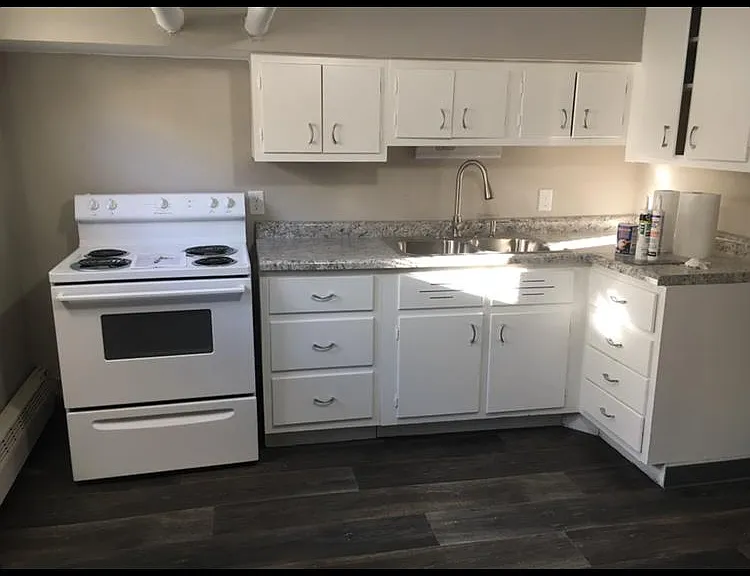 620 W 4th Ave #6 — Photo 4