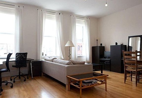 3rd image of 227 W 116th St APT 5C