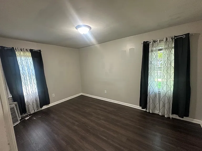 1116-1116 Cornelia Cir — Photo 21