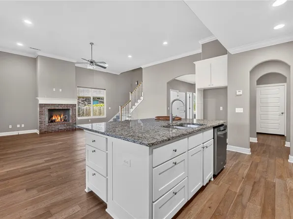 4101 SW Hollowbrook St, Bentonville, AR 72713