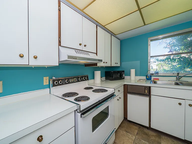 1301 Gulf Blvd #201 — Photo 8