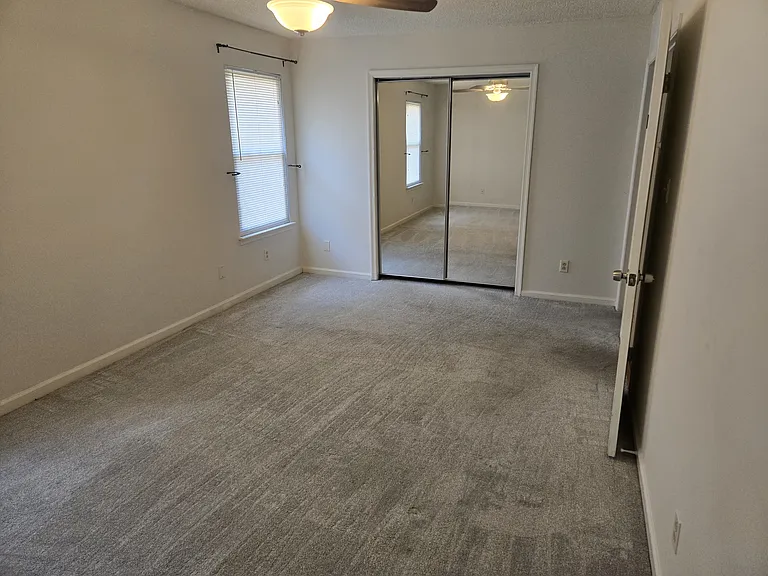 4692 Greenlaw Dr — Photo 14