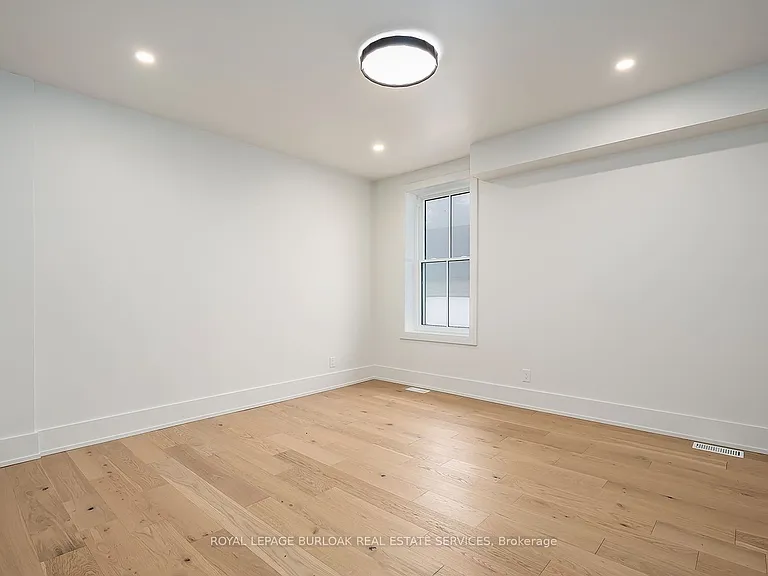 284 Wilson St E #201 — Photo 13