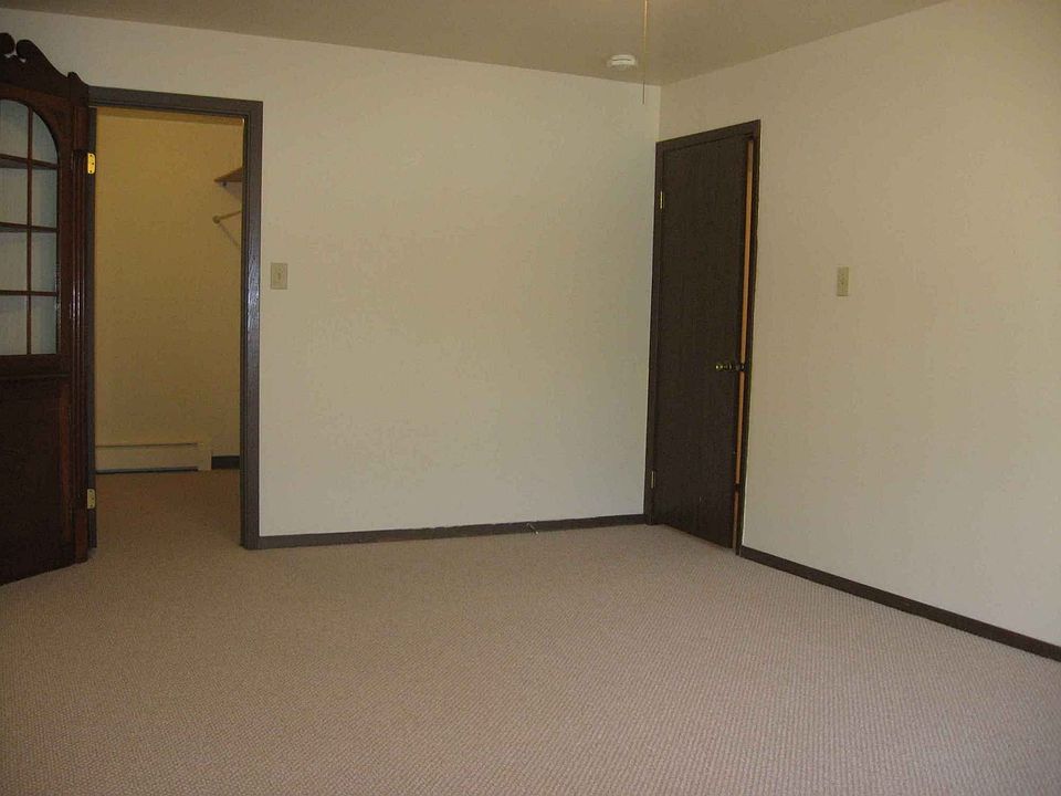 Master BD w/ Walk In Closet