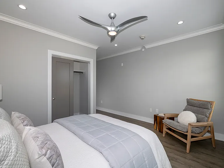 Fairfield Townhomes at Islip — Photo 28