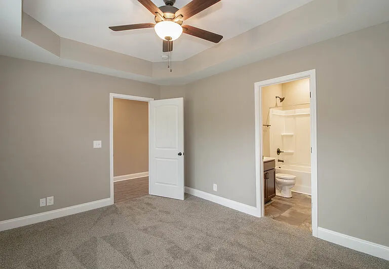 180 Dundee Dr — Photo 4