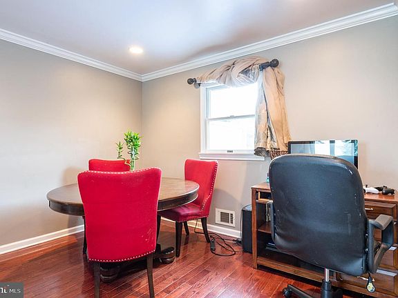 5th image of 410 Washington Ave