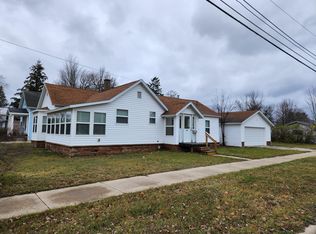 401 Ogemaw St, Grayling, MI 49738